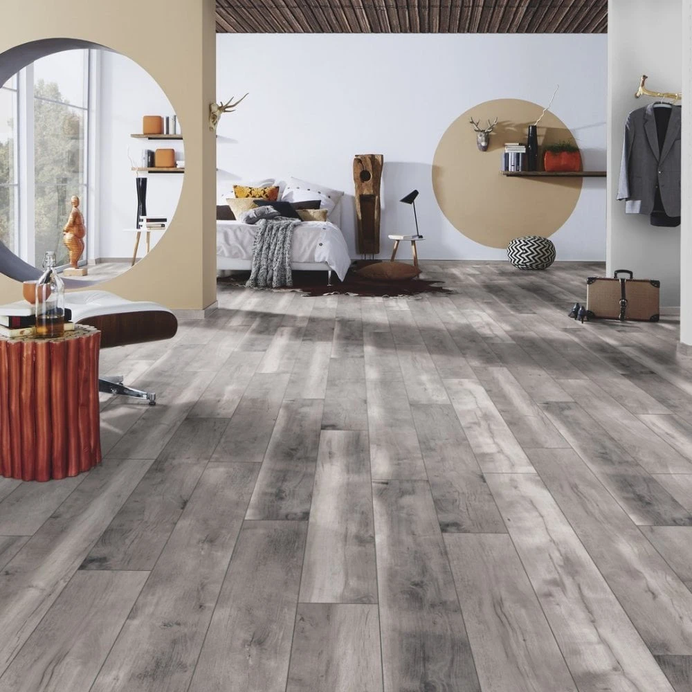 Krono Original Blackwater Oak - Vintage Classic 10mm Laminate Flooring (218071) 5 Krono Original Blackwater Oak - Vintage Classic 10mm Laminate Flooring (218071) - Image 3