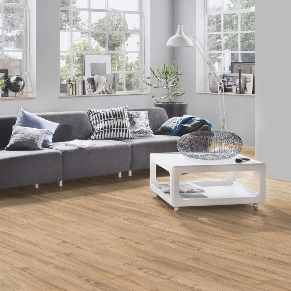 Krono Original Natural Carpenter Oak - Vintage Classic 10mm Laminate Flooring (249804) 7 Krono Original Natural Carpenter Oak - Vintage Classic 10mm Laminate Flooring (249804) - Image 5